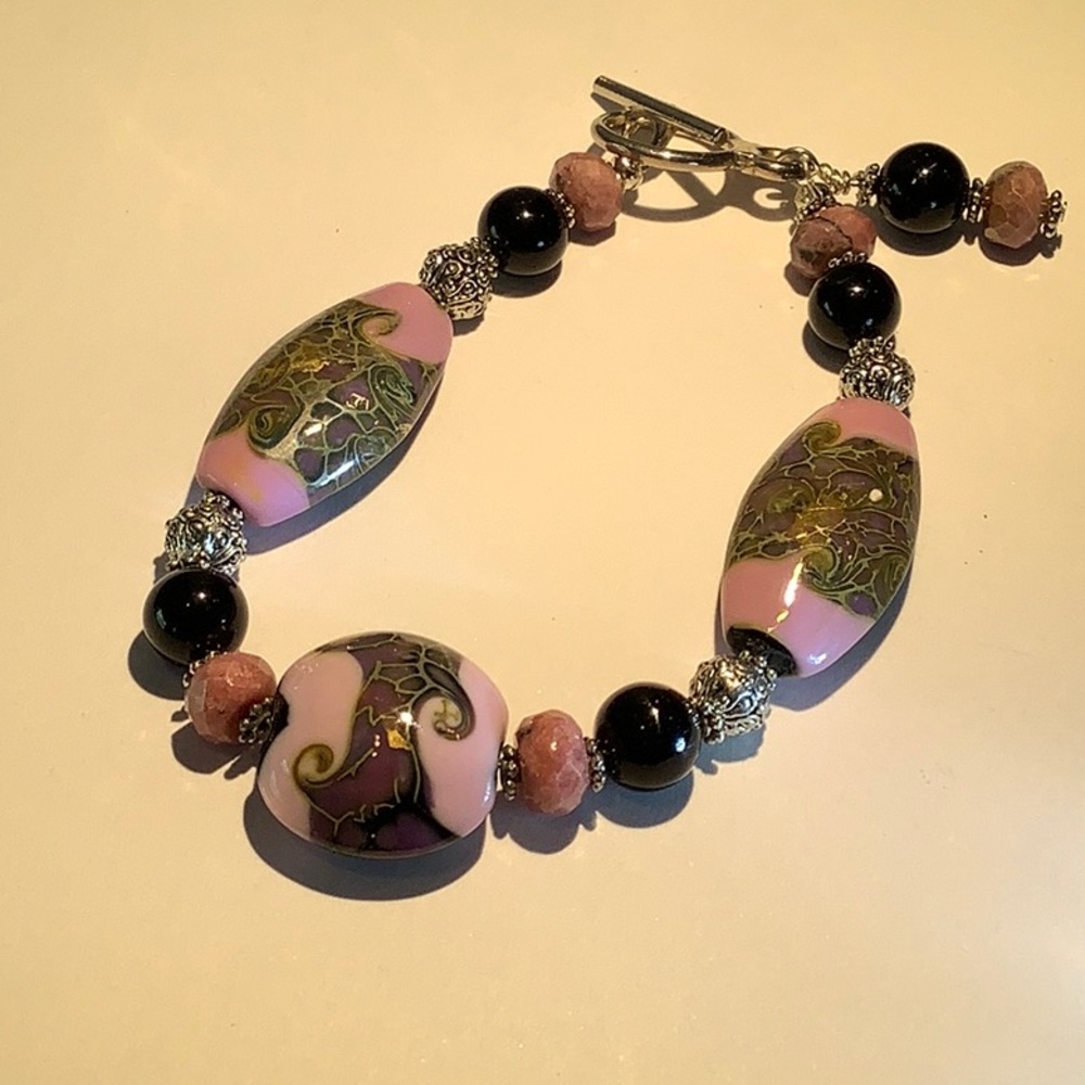 HANDMADE BRACELET - Picture 3 of 3